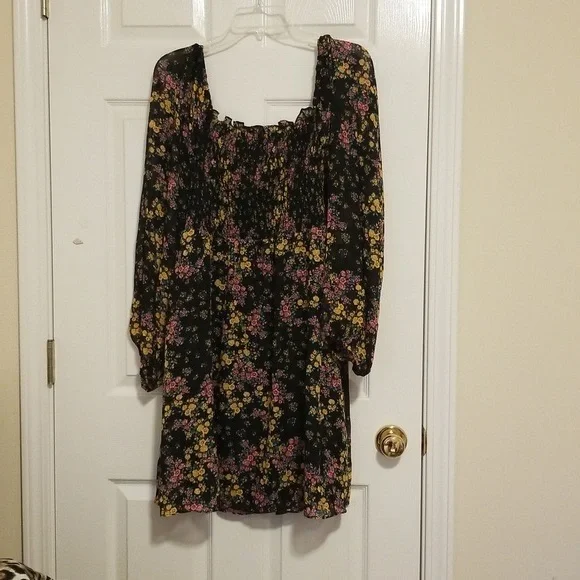 BCBG Paris Dress Size L NWT - Picture 2 of 7